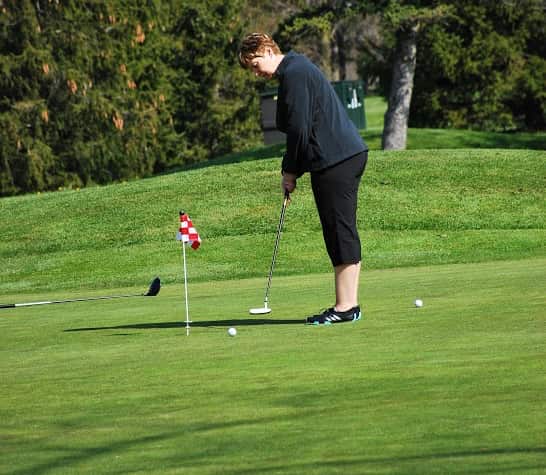 Golf cropped web